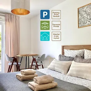  Appartement En Face Hopital Nord Avec Terrasse France